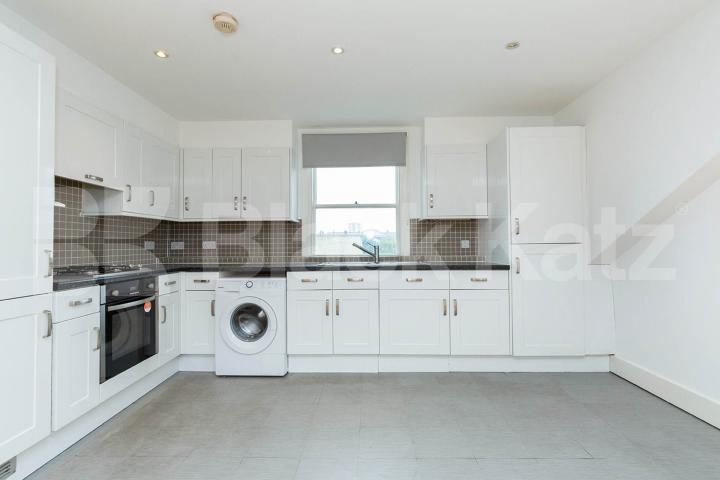 Top floor 3 bedroom in Hackney close to Hackney Downs Park Goulton Road, Hackney Central
